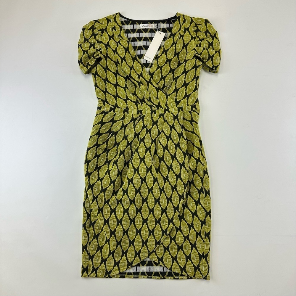 Sunny Girl ModCloth NWT green leaf jacquard wrap look dress Size Small tulip hem